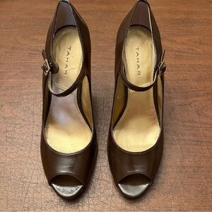 Tahari “Monica” Brown Peep-Toe Heels – Mary Jane Strap, Gold Accent, Size 7.5